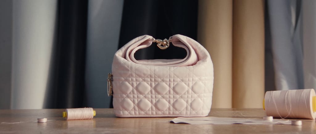 DIOR | ディオール トゥジュール|ウィメンズバッグ｜ディオール公式