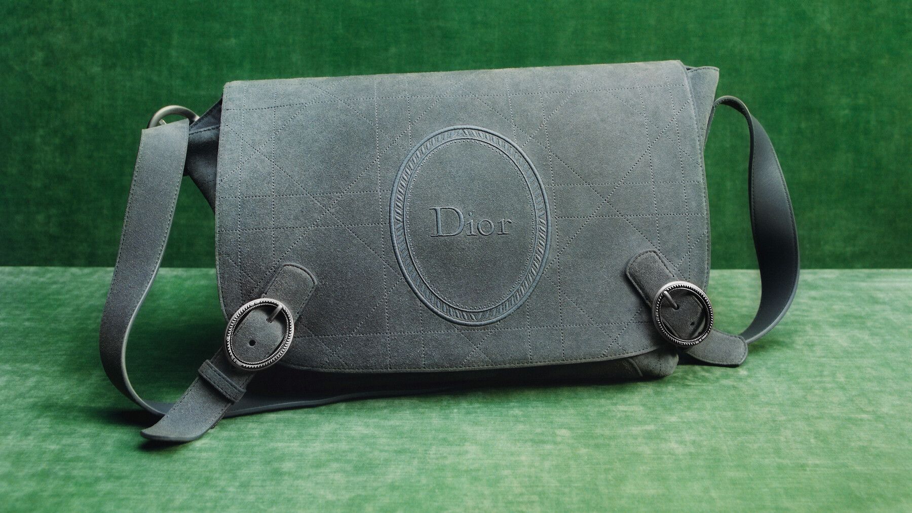 DIORのショルダーバッグ