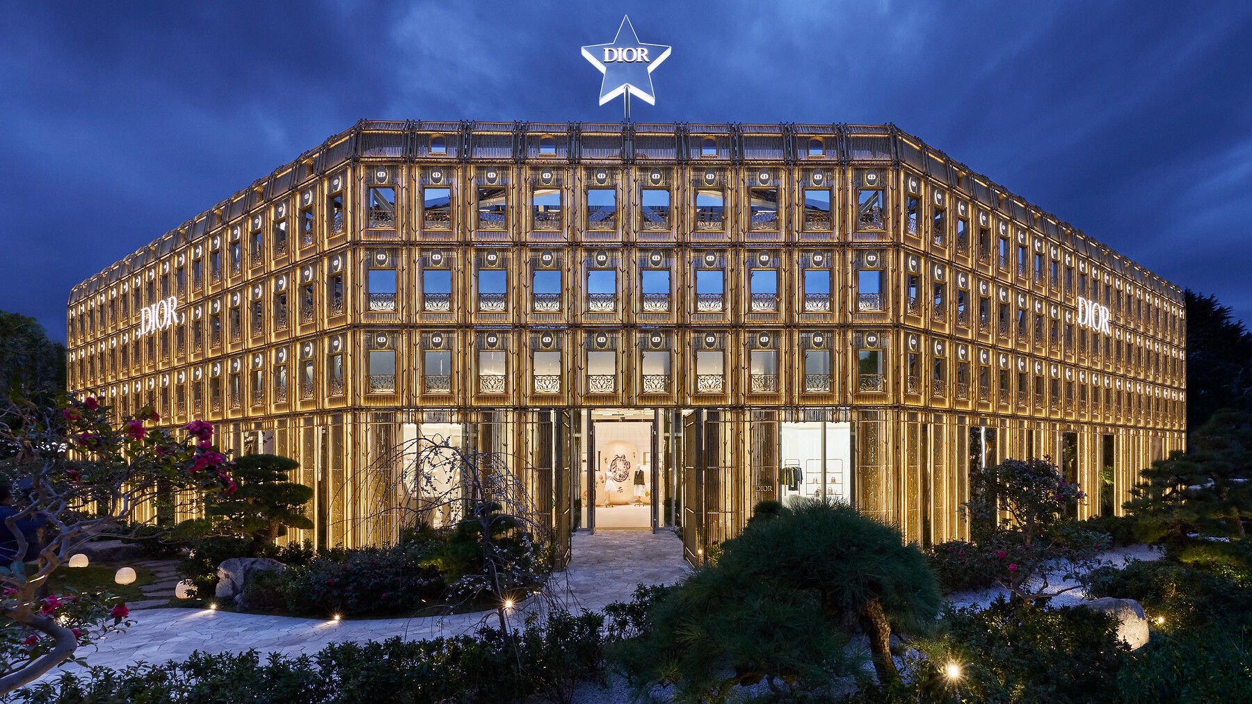 Bamboo Pavilion - Boutique - Fashion & Accessories | DIOR JP