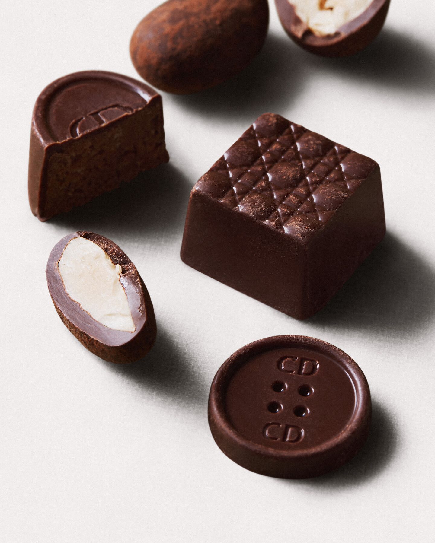 Spring Sysmbols Easter Egg of the 30 Montaigne - news-savoir-faire - Fashion ...