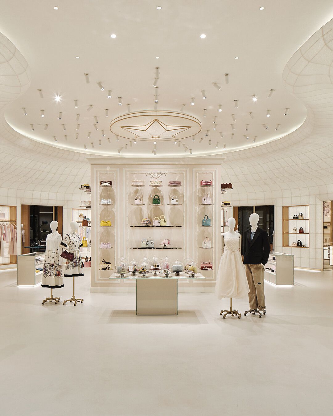 Bamboo Pavilion - Boutique - Fashion & Accessories | DIOR JP