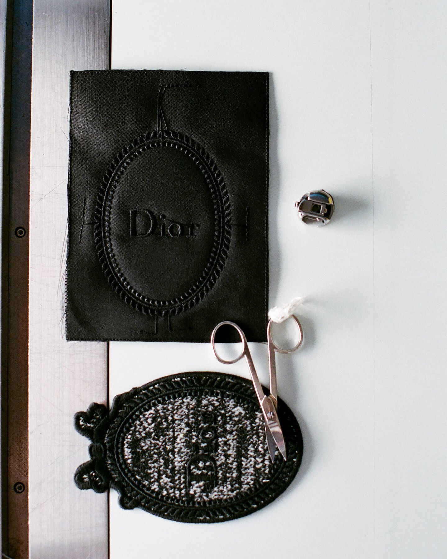 The Dior Médaillon Messenger bag - news-savoir-faire - Fashion