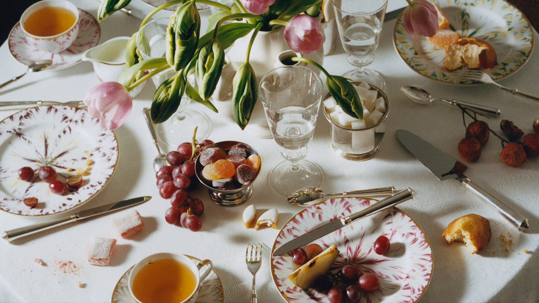 Luxury Dishes, Plates, Glasses - Designer Tablewear | DIOR US