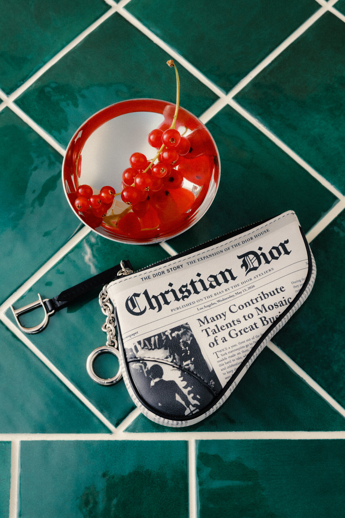 Christian Dior iPhone 13 ケース ブラック　匿名配送 DIOR | スマートフォンケース＆アクセサリー| ディオール公式
