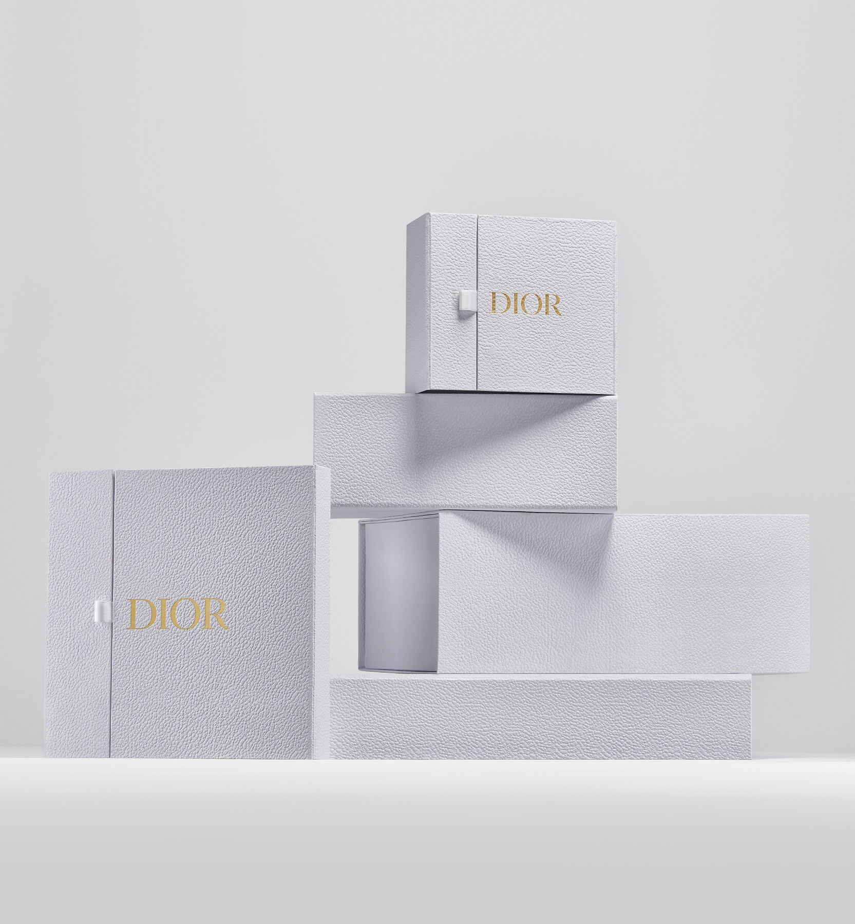 DIOR ギフトボックス 空箱 &ヘアブラシ、チャーム Christian Dior